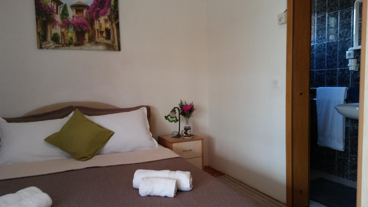 Guest House Villa Castio Petrovac 외부 사진