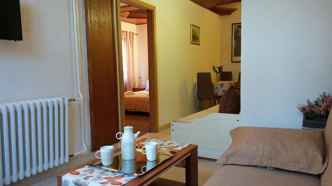 Guest House Villa Castio Petrovac 외부 사진