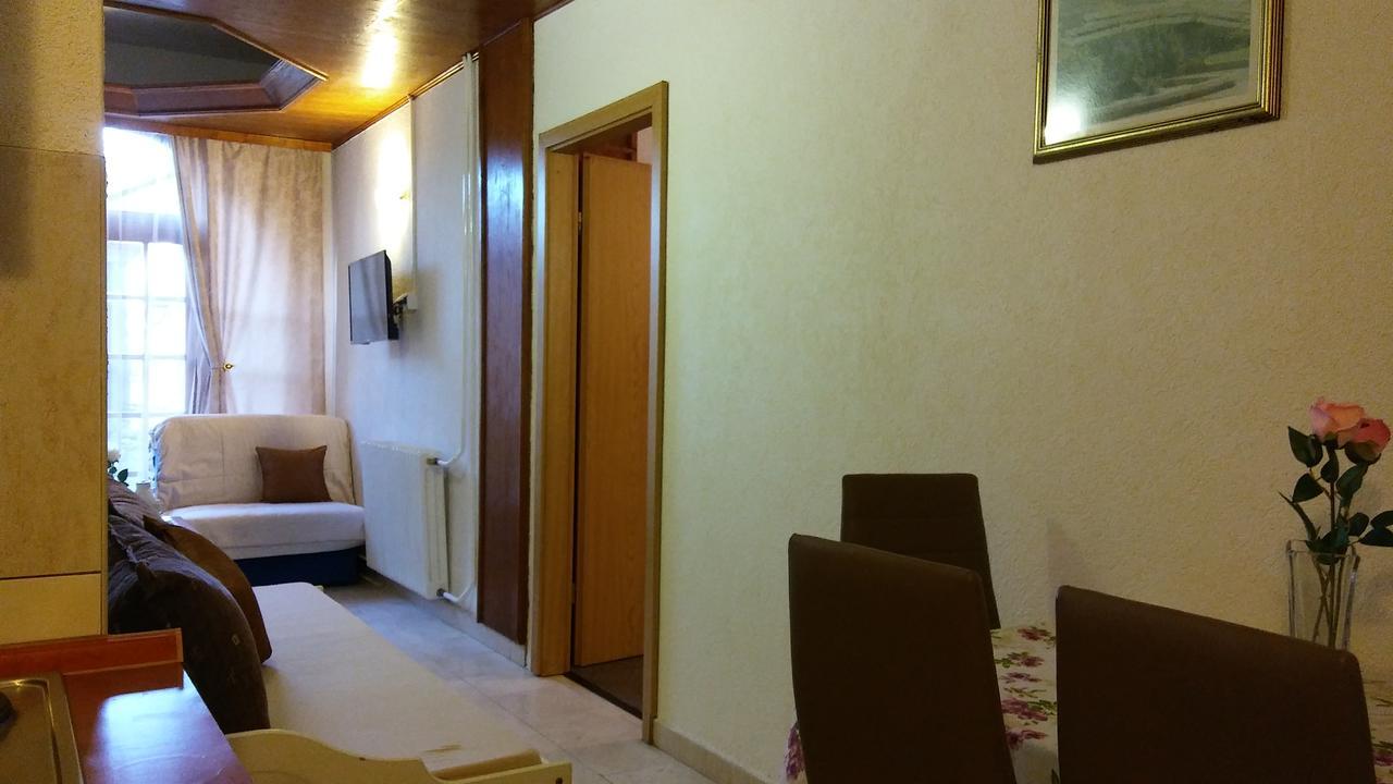 Guest House Villa Castio Petrovac 외부 사진