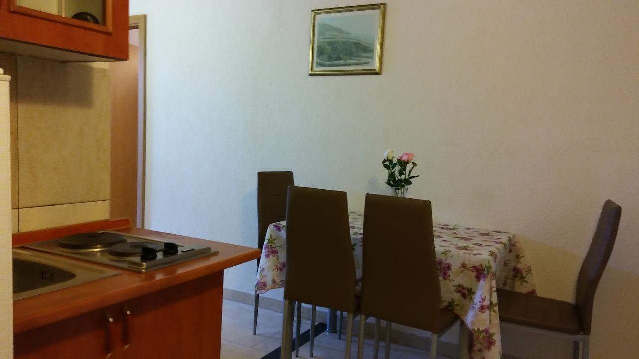 Guest House Villa Castio Petrovac 외부 사진