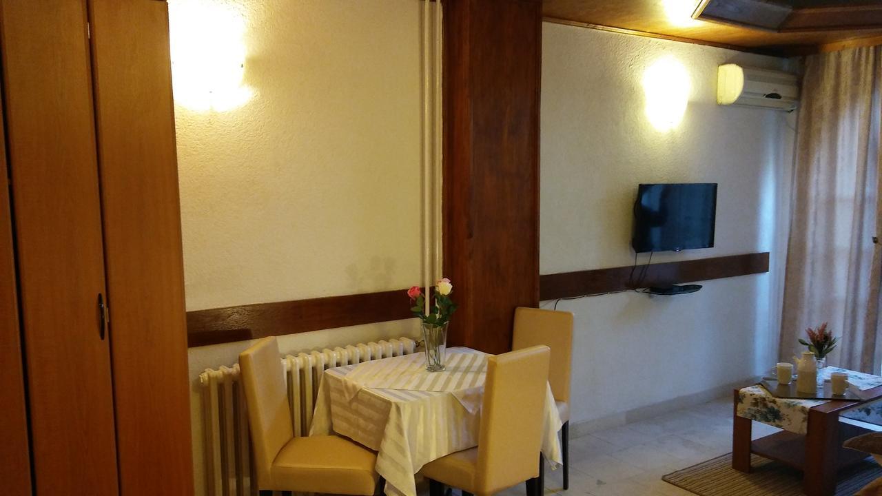 Guest House Villa Castio Petrovac 외부 사진