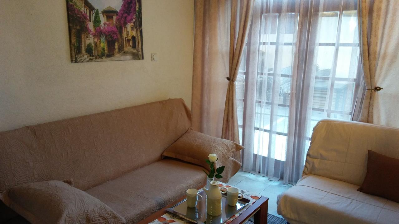 Guest House Villa Castio Petrovac 외부 사진