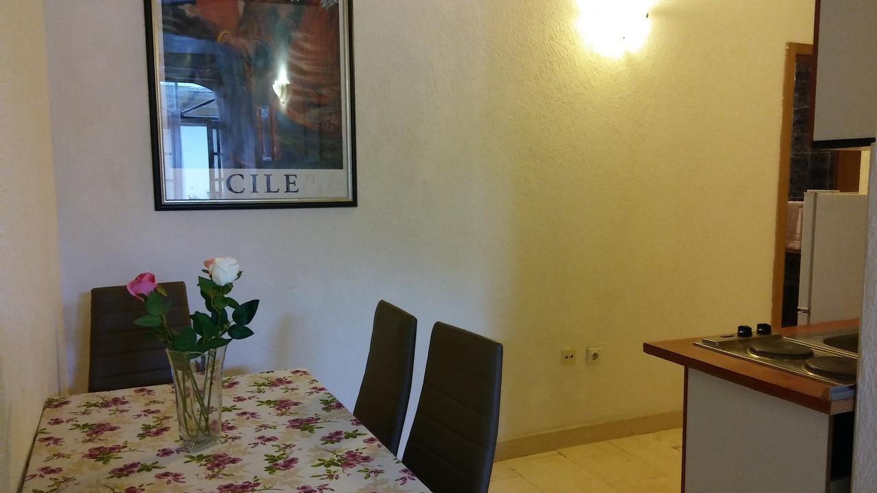 Guest House Villa Castio Petrovac 외부 사진