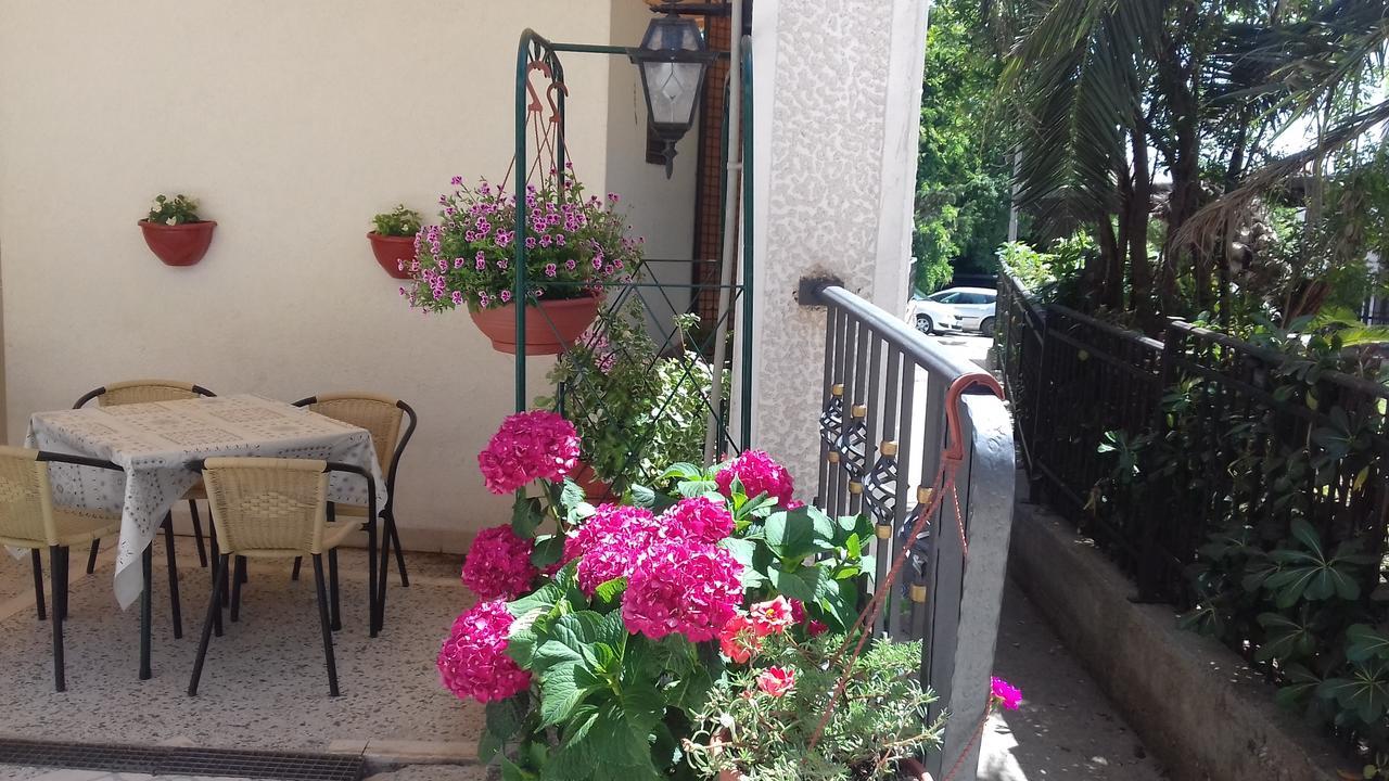Guest House Villa Castio Petrovac 외부 사진