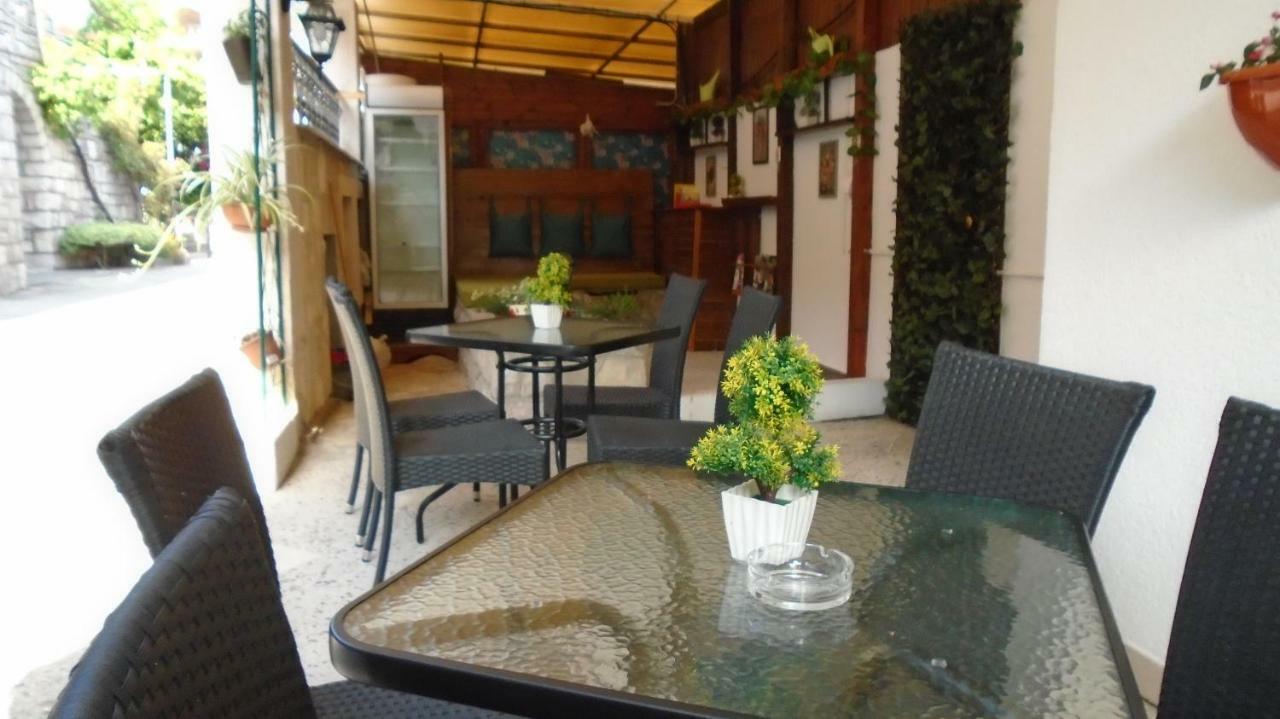 Guest House Villa Castio Petrovac 외부 사진